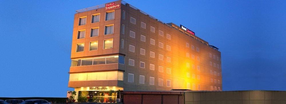 Tulip Inn Zirakpur מראה חיצוני תמונה