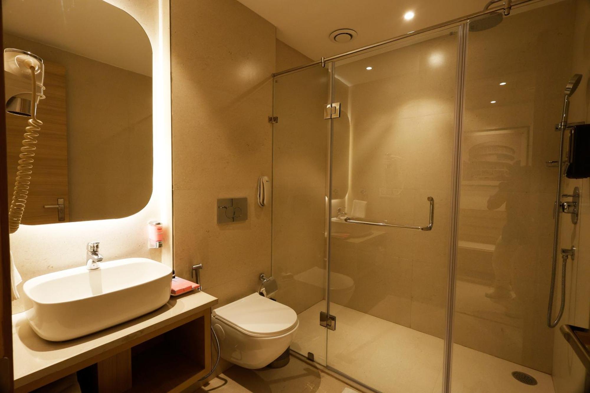 Tulip Inn Zirakpur מראה חיצוני תמונה