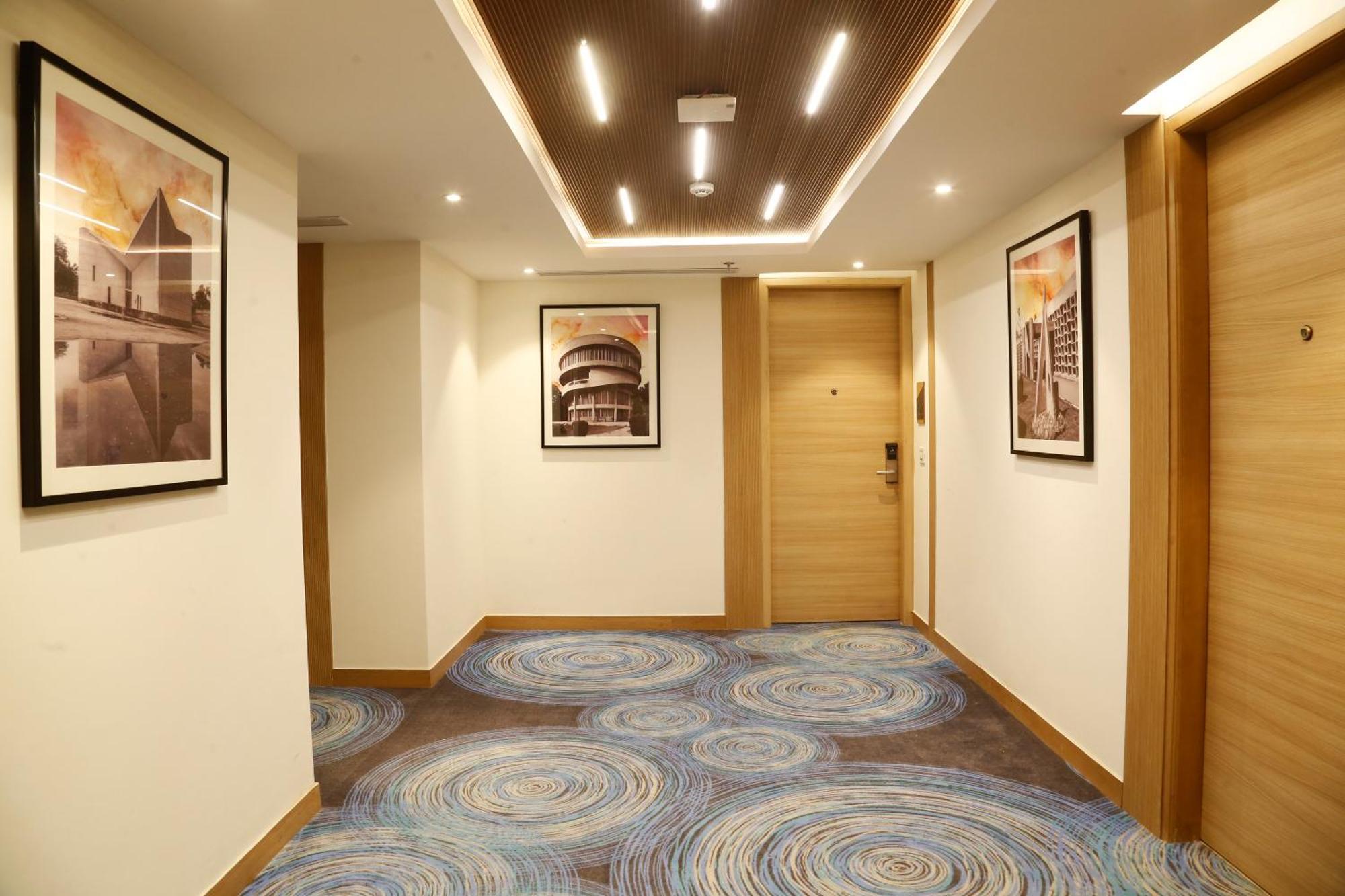Tulip Inn Zirakpur מראה חיצוני תמונה