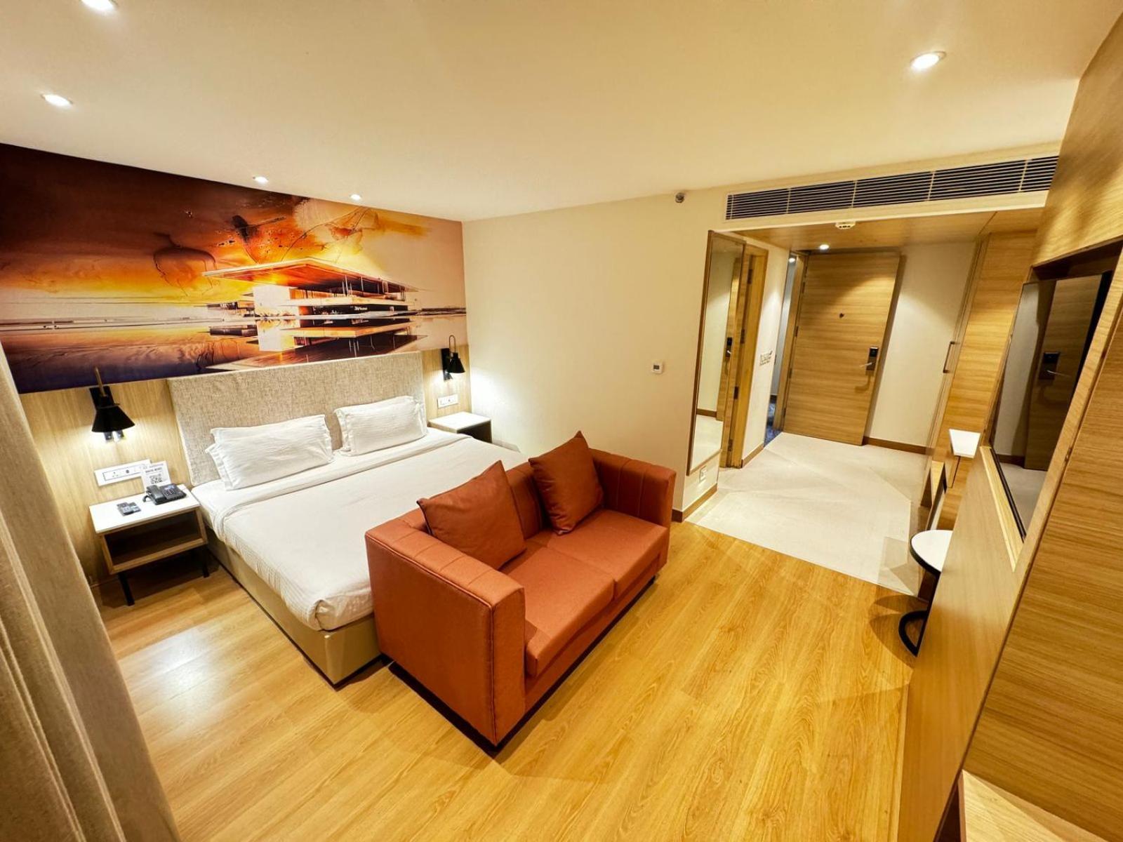 Tulip Inn Zirakpur מראה חיצוני תמונה