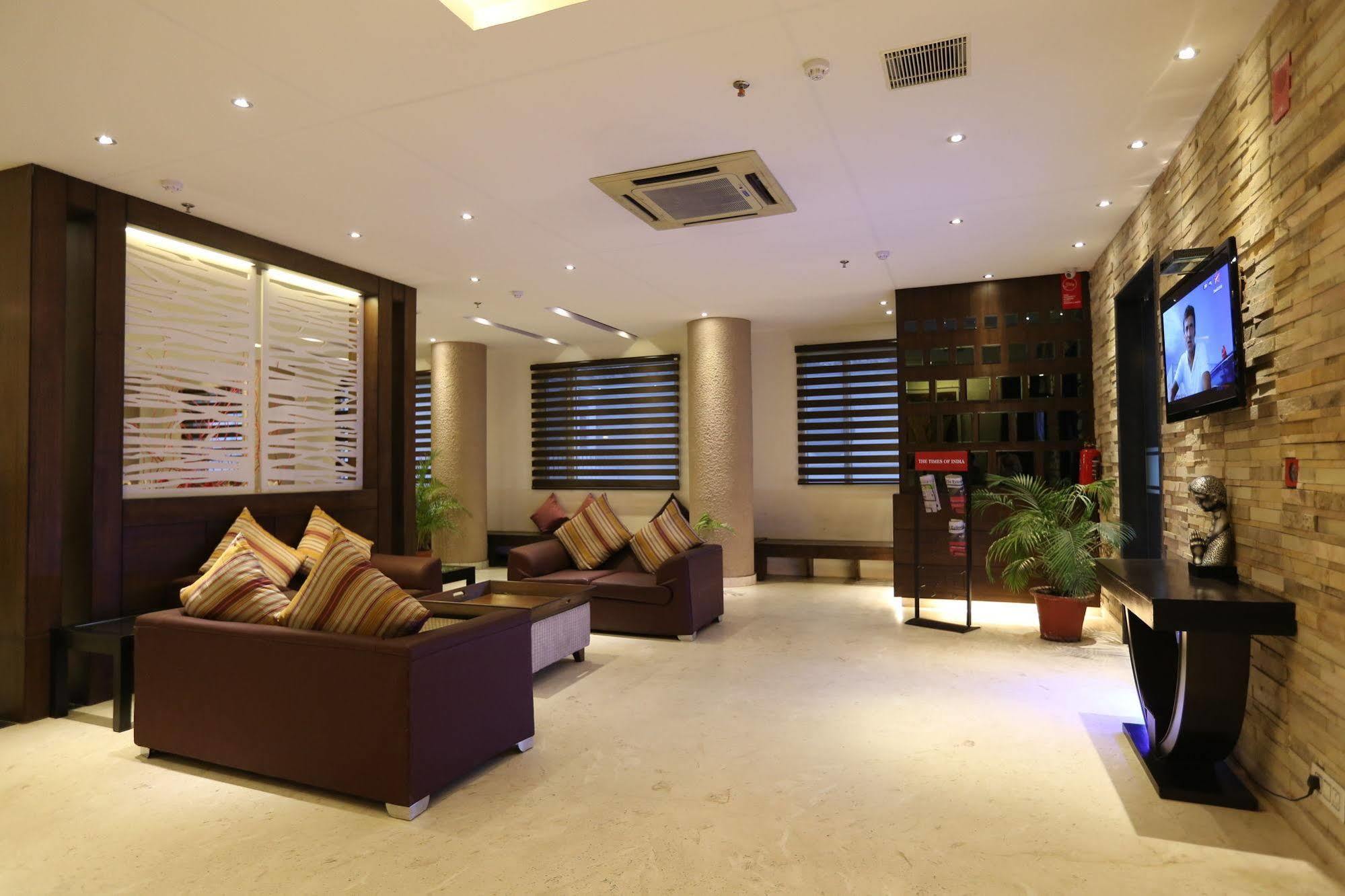 Tulip Inn Zirakpur מראה חיצוני תמונה